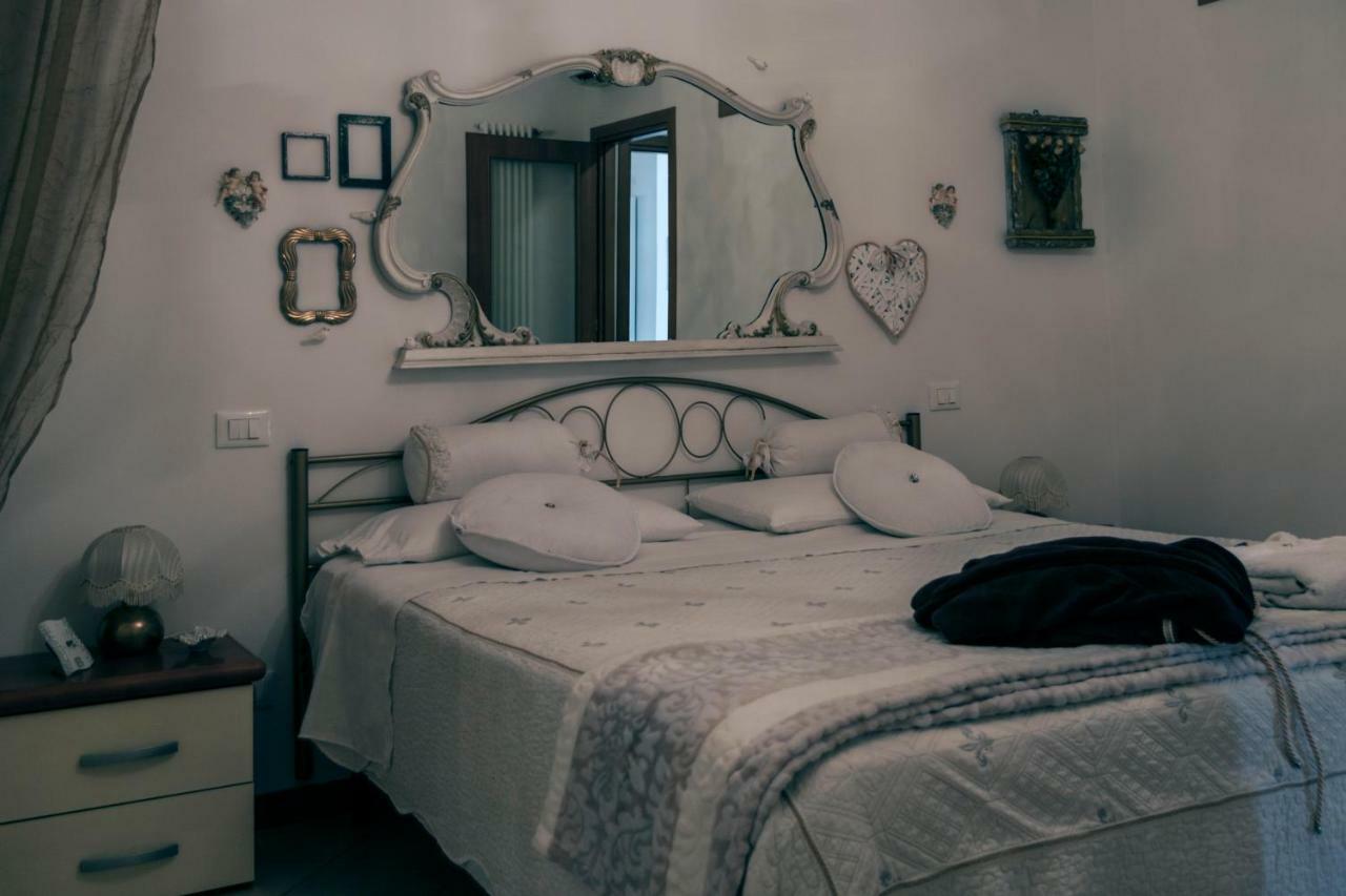Casa Del Sole Appartamento N° 2 White And Gold Room Gavardo Exteriér fotografie